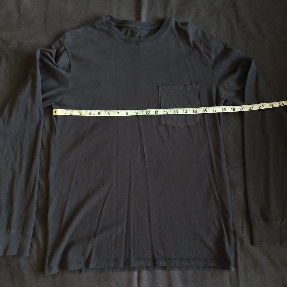 Everlane Ink Gray Long Sleeve Pocket Tee (Small)
